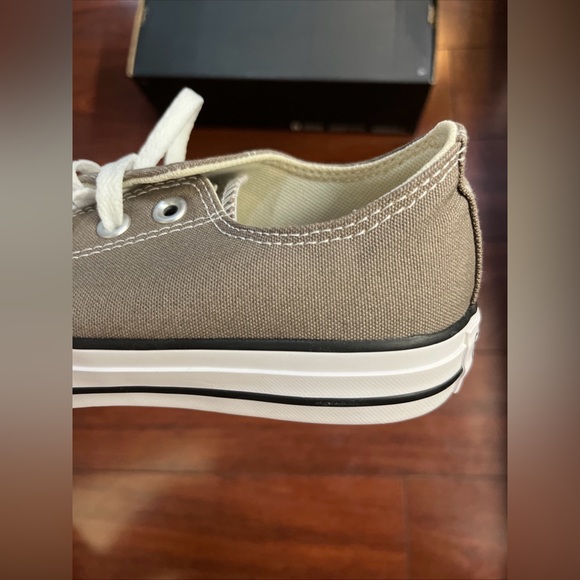 Converse CTAS OX Low Top Womens 7.5 Classic Taupe Canvas Sneaker Shoe A08631F - Picture 11 of 16